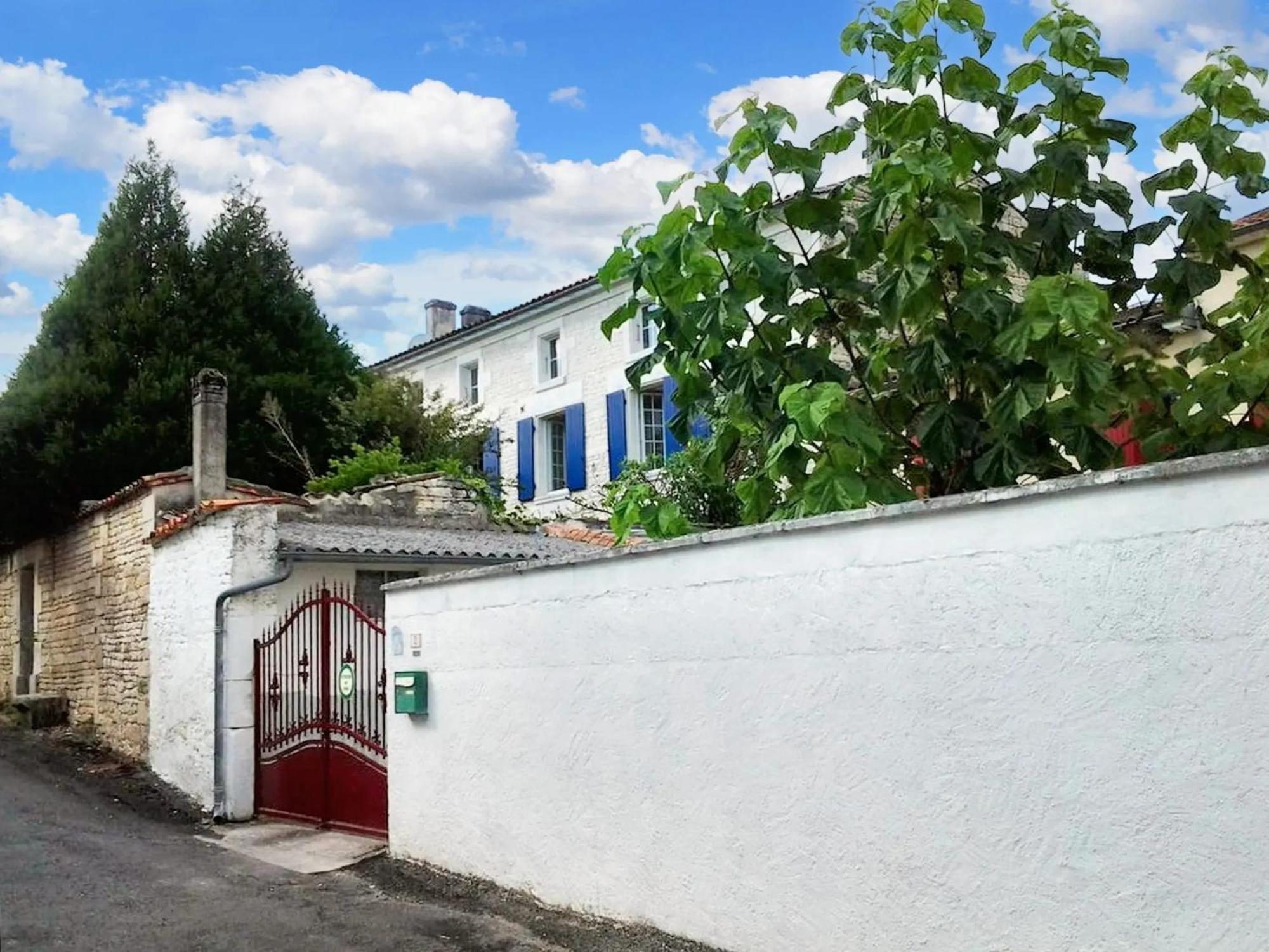 Maison Confortable Au Coeur De Fleurac Avec Grand Jardin Bagian luar foto